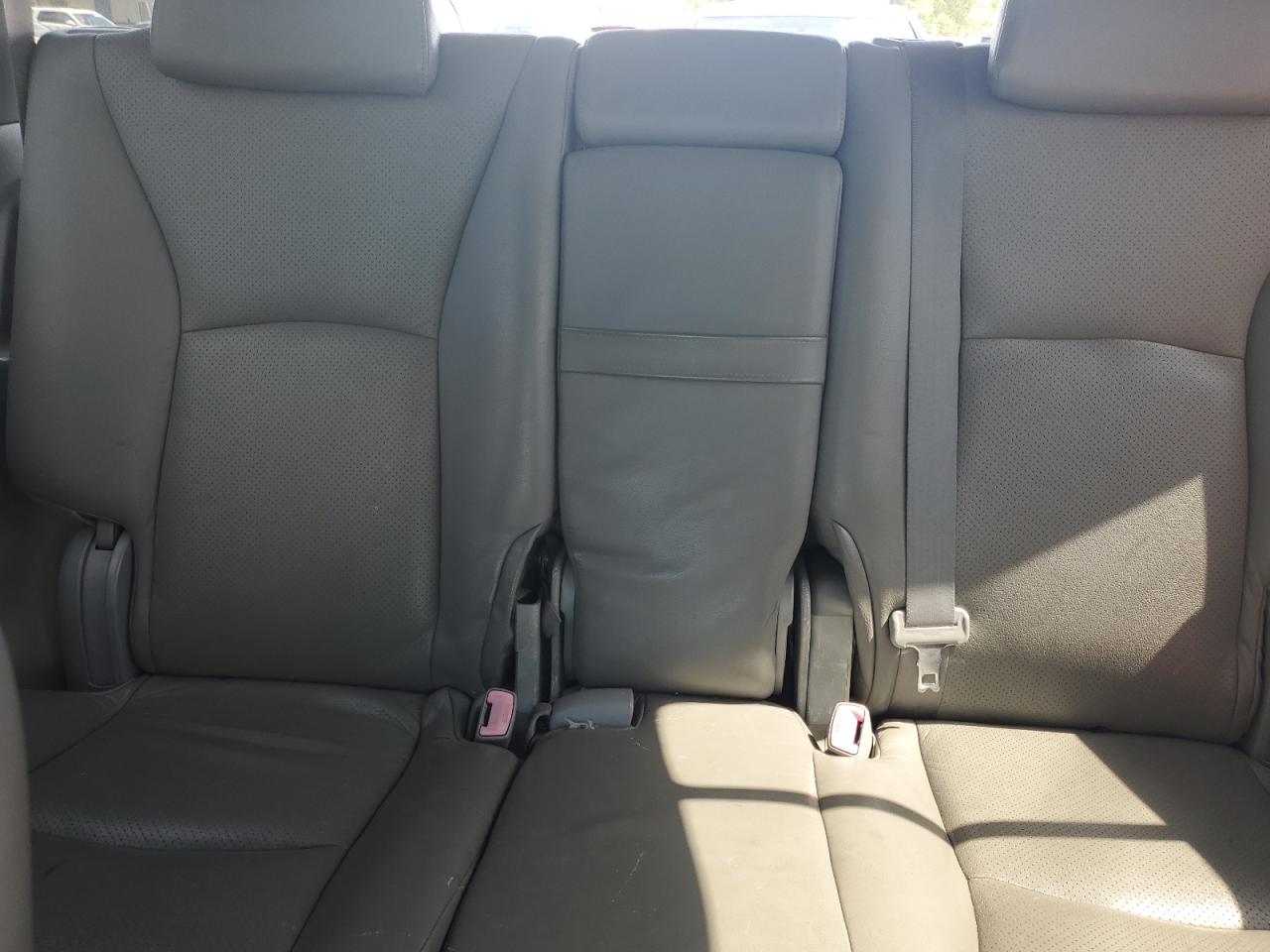 2004 Toyota Highlander Base VIN: JTEDP21A240020221 Lot: 62806094