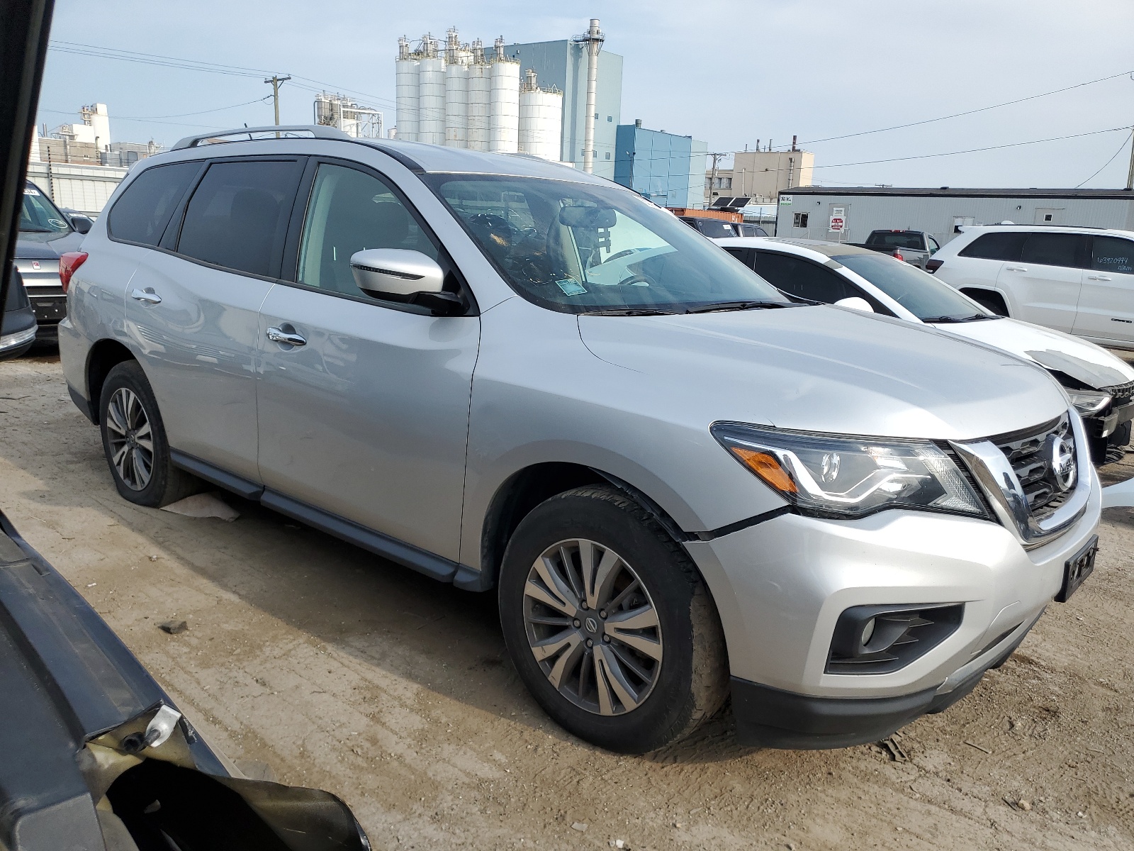 2018 Nissan Pathfinder S vin: 5N1DR2MM6JC635638