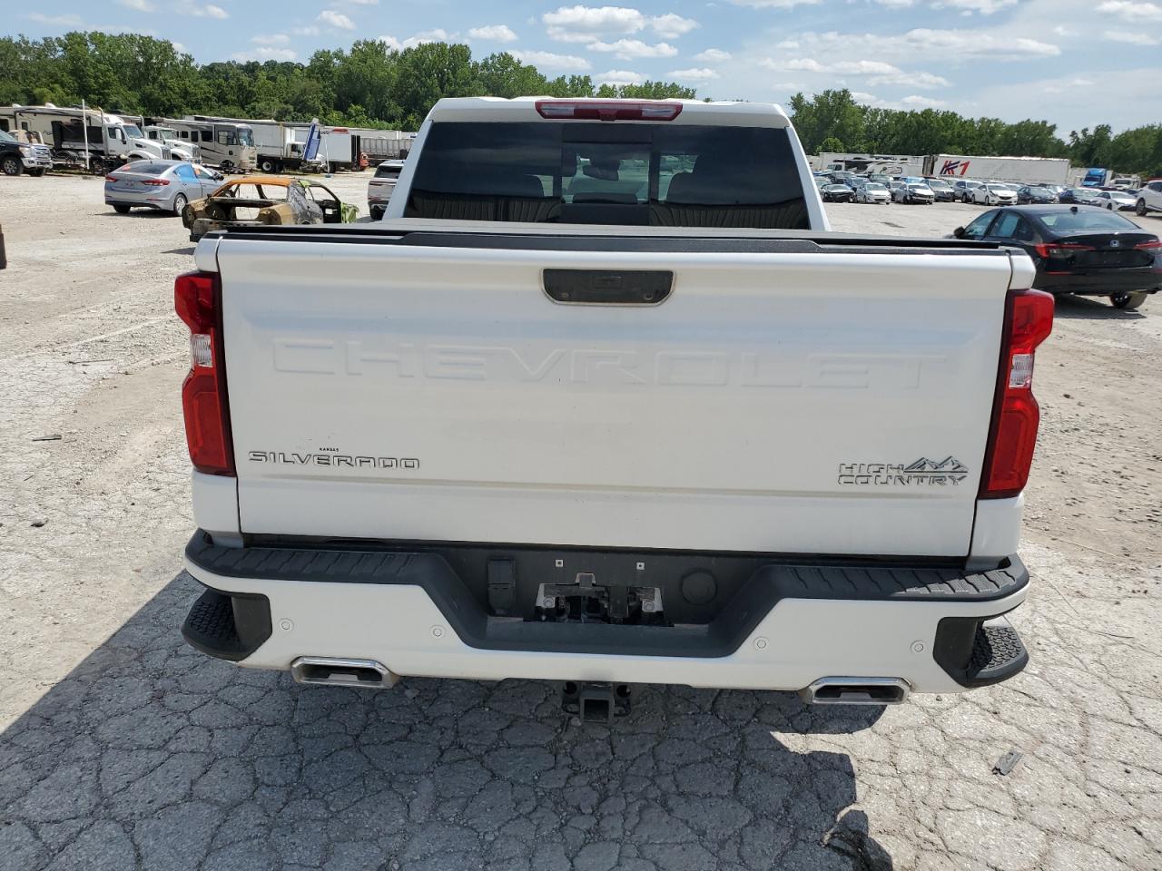 2022 Chevrolet Silverado K1500 High Country VIN: 3GCUDJET2NG557476 Lot: 63725914