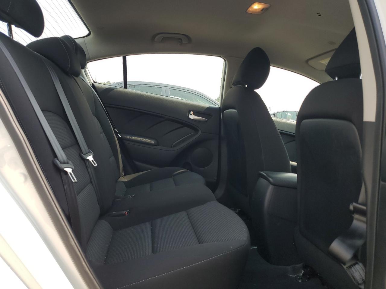 2017 Kia Forte Lx VIN: 3KPFK4A72HE070674 Lot: 63767614