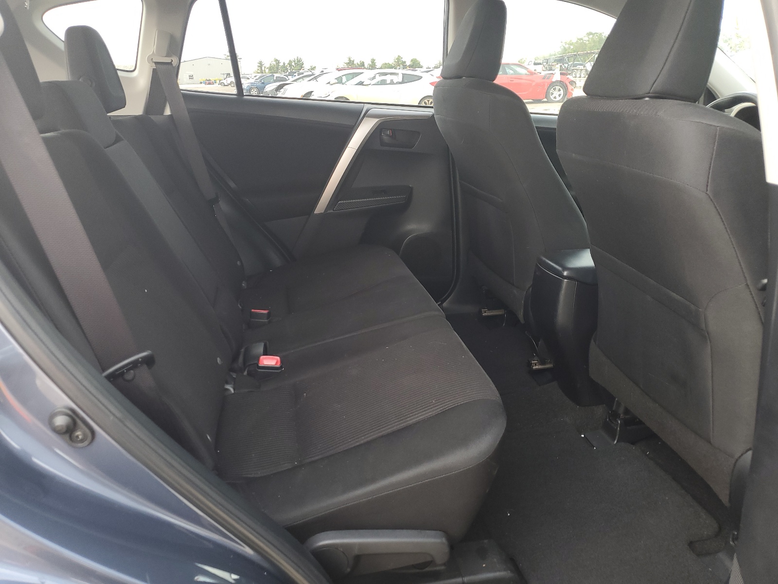 JTMZFREV8ED029549 2014 Toyota Rav4 Le