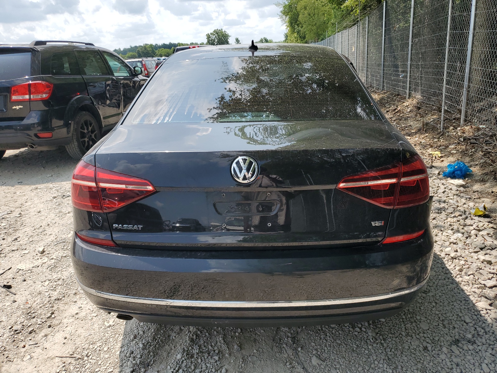 1VWLA7A35KC000926 2019 Volkswagen Passat Wolfsburg