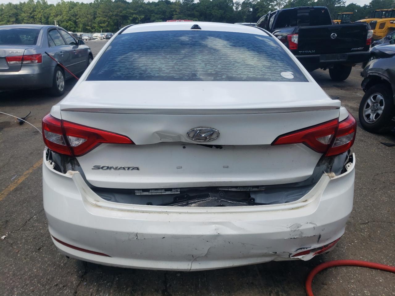 2015 Hyundai Sonata Se VIN: 5NPE24AF5FH005796 Lot: 63417254