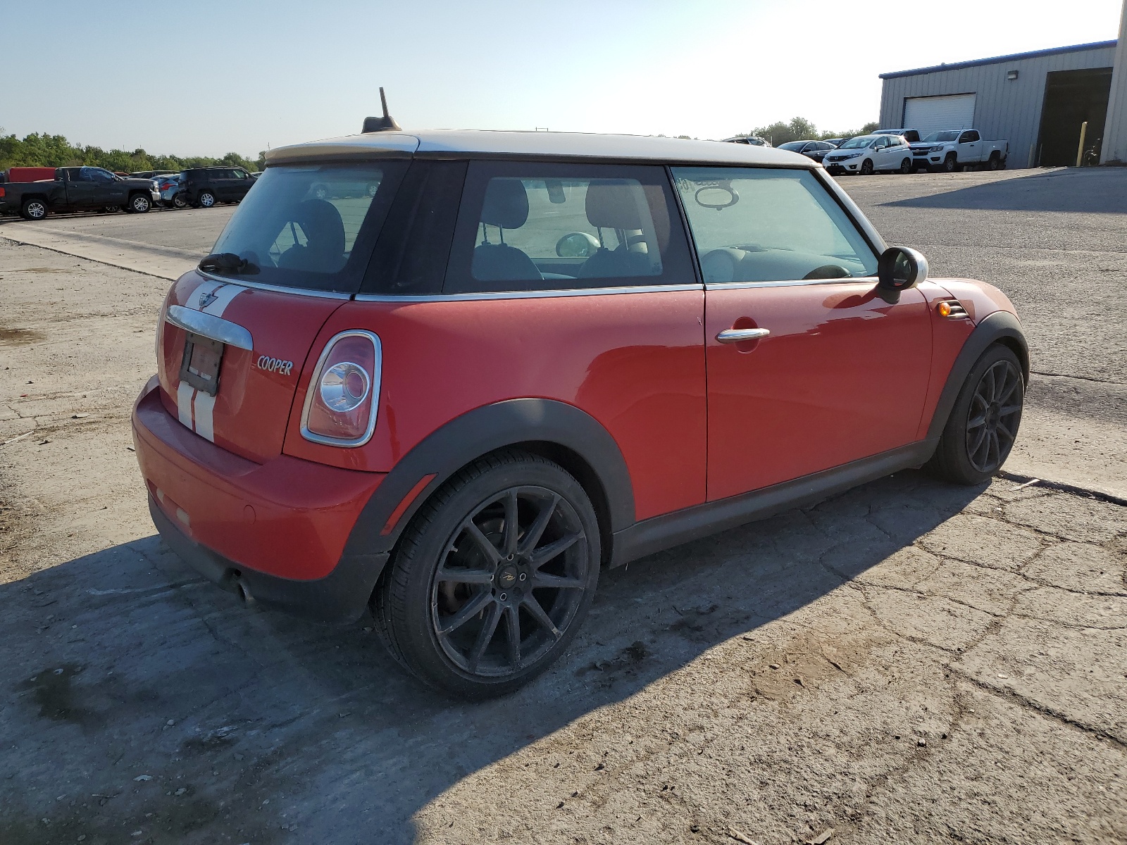 2013 Mini Cooper vin: WMWSU3C55DT678377