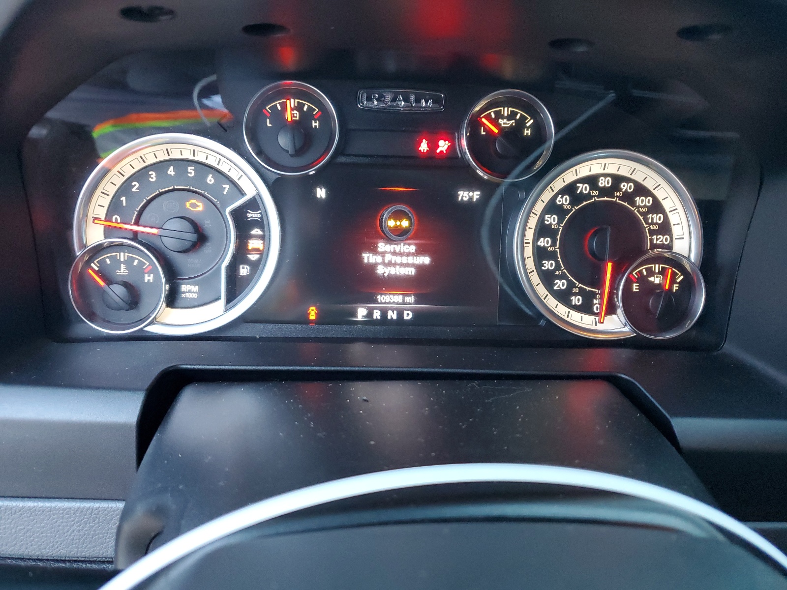 1C6RR6LT2HS550605 2017 Ram 1500 Slt