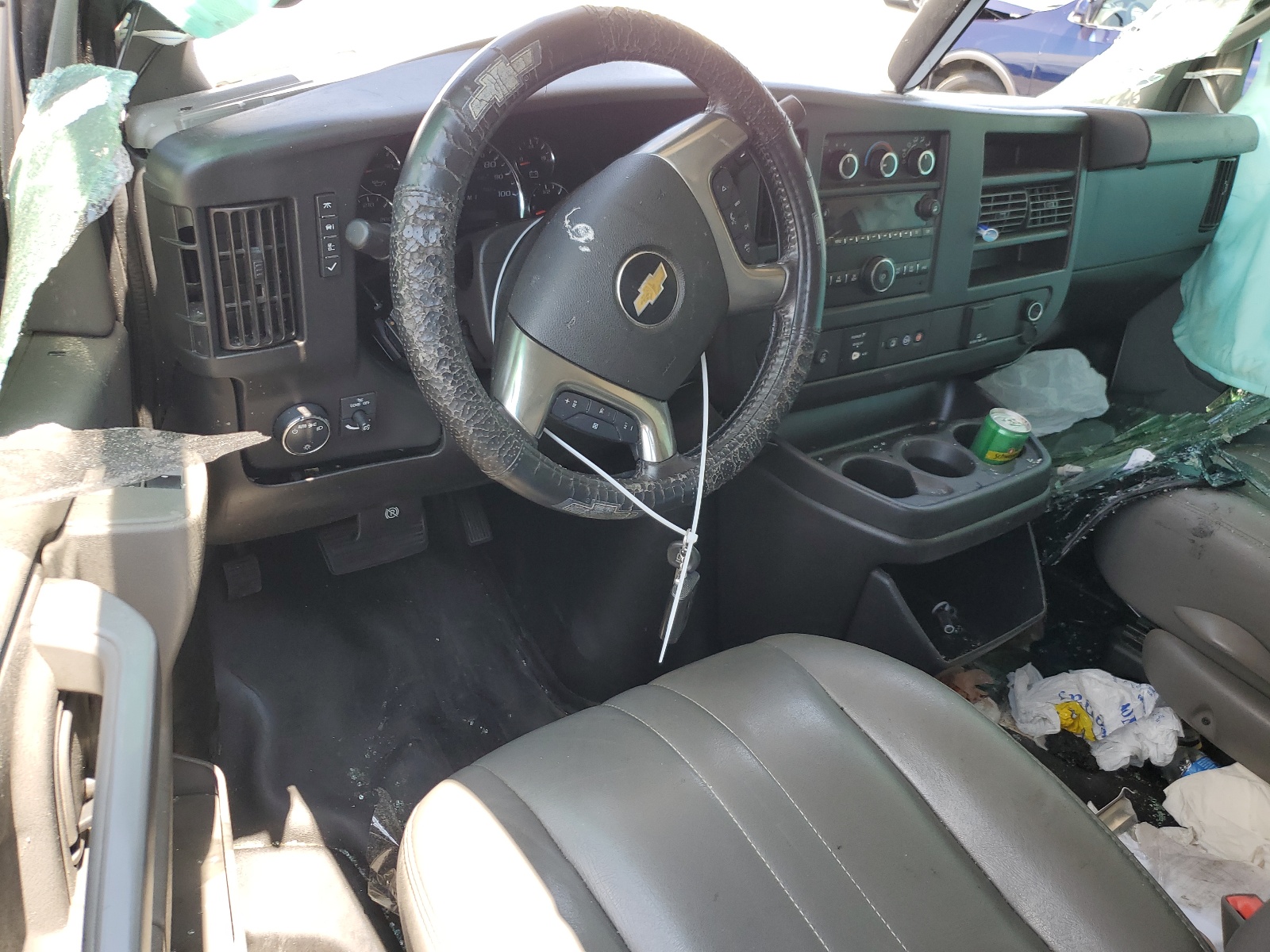 1GCWGAFPXK1219836 2019 Chevrolet Express G2500