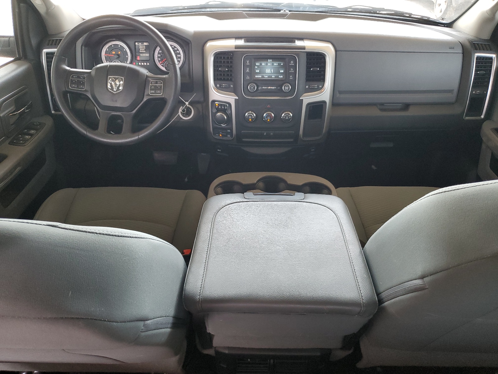 1C6RR7TT8LS121919 2020 Ram 1500 Classic Slt