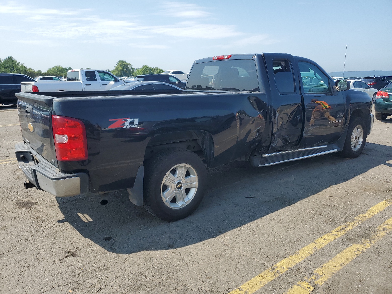 2013 Chevrolet Silverado K1500 Lt vin: 1GCRKSE06DZ333696