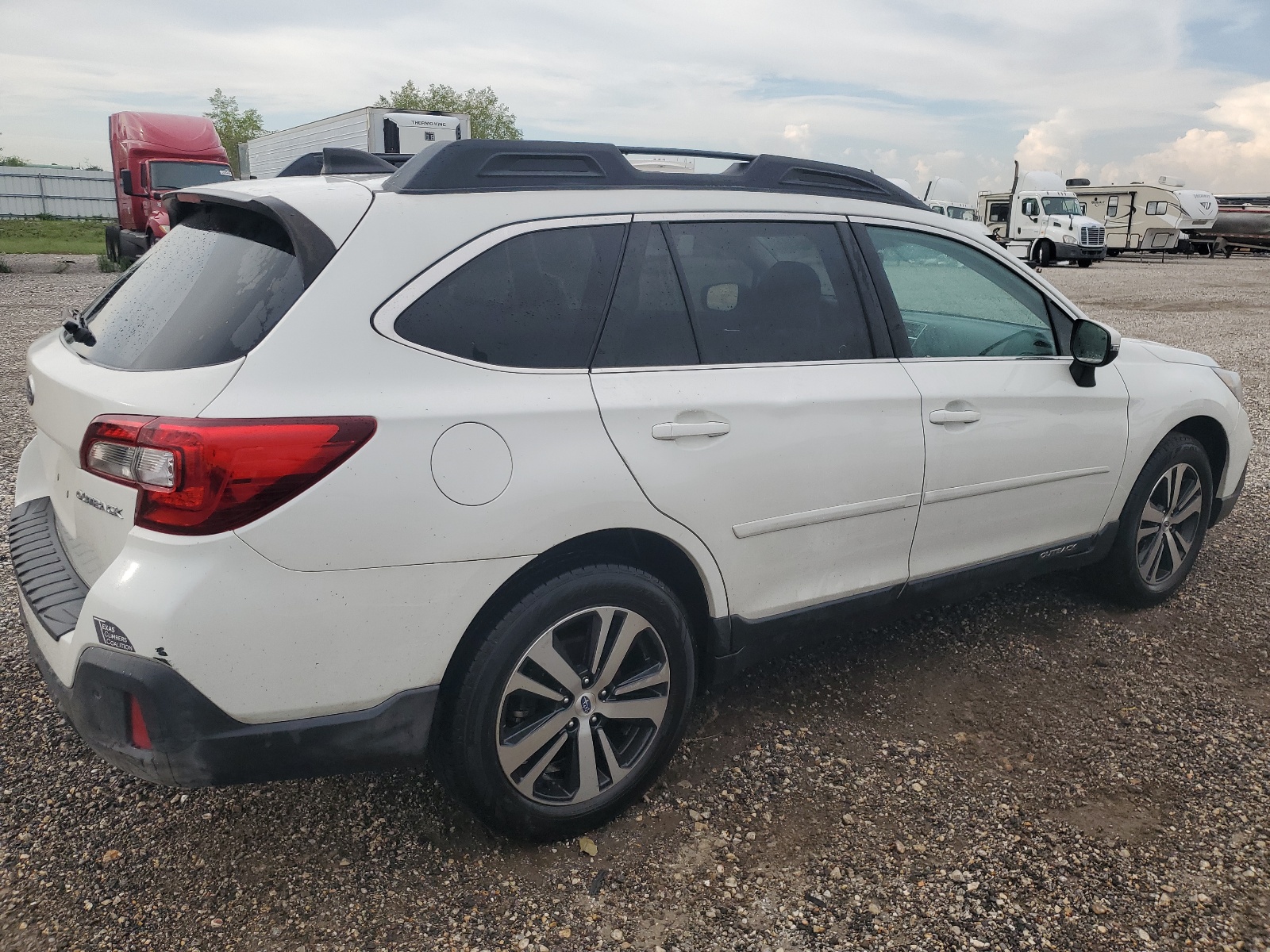 4S4BSANC9J3272716 2018 Subaru Outback 2.5I Limited
