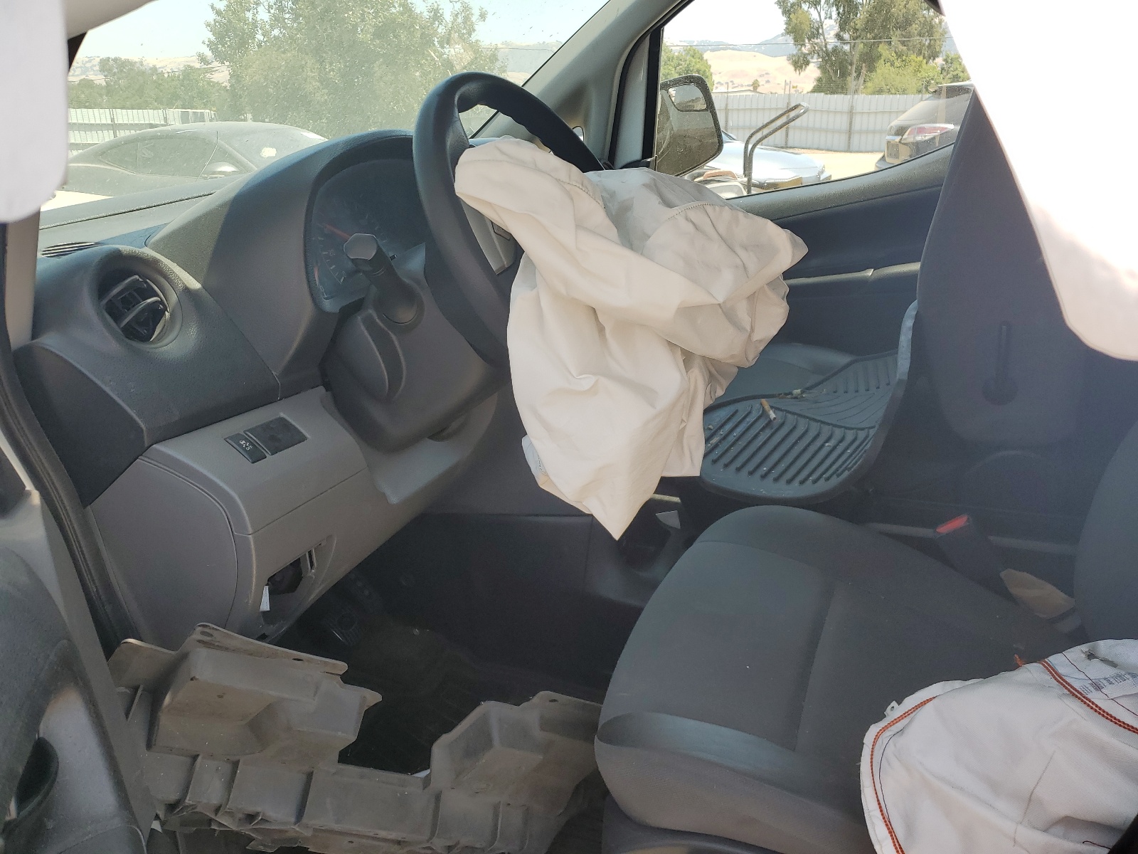 3N6CM0KN7LK697574 2020 Nissan Nv200 2.5S