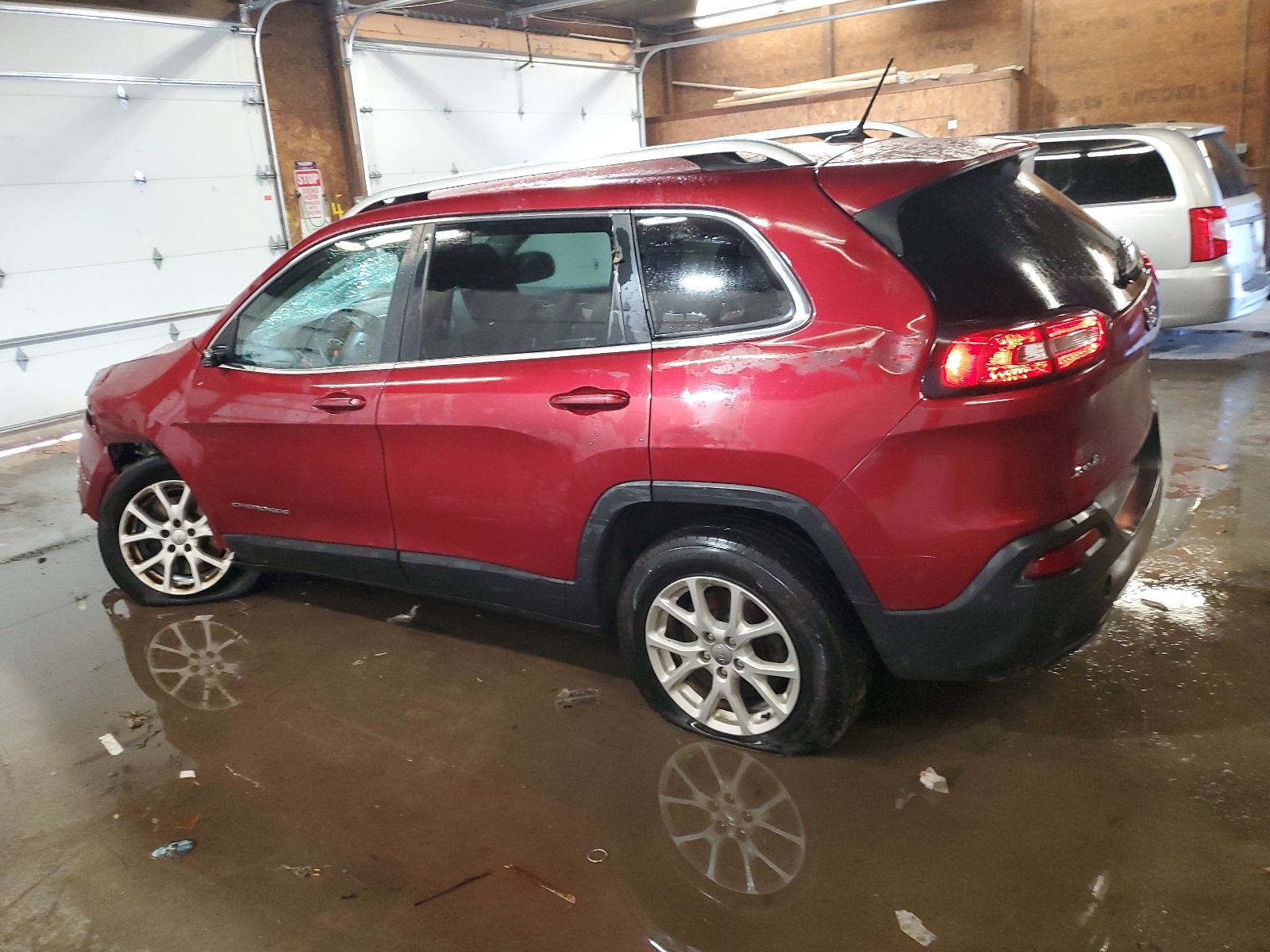 2014 Jeep Cherokee Latitude vin: 1C4PJMCS4EW294880