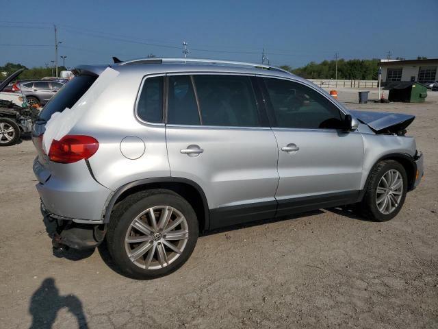 Паркетники VOLKSWAGEN TIGUAN 2012 Сріблястий