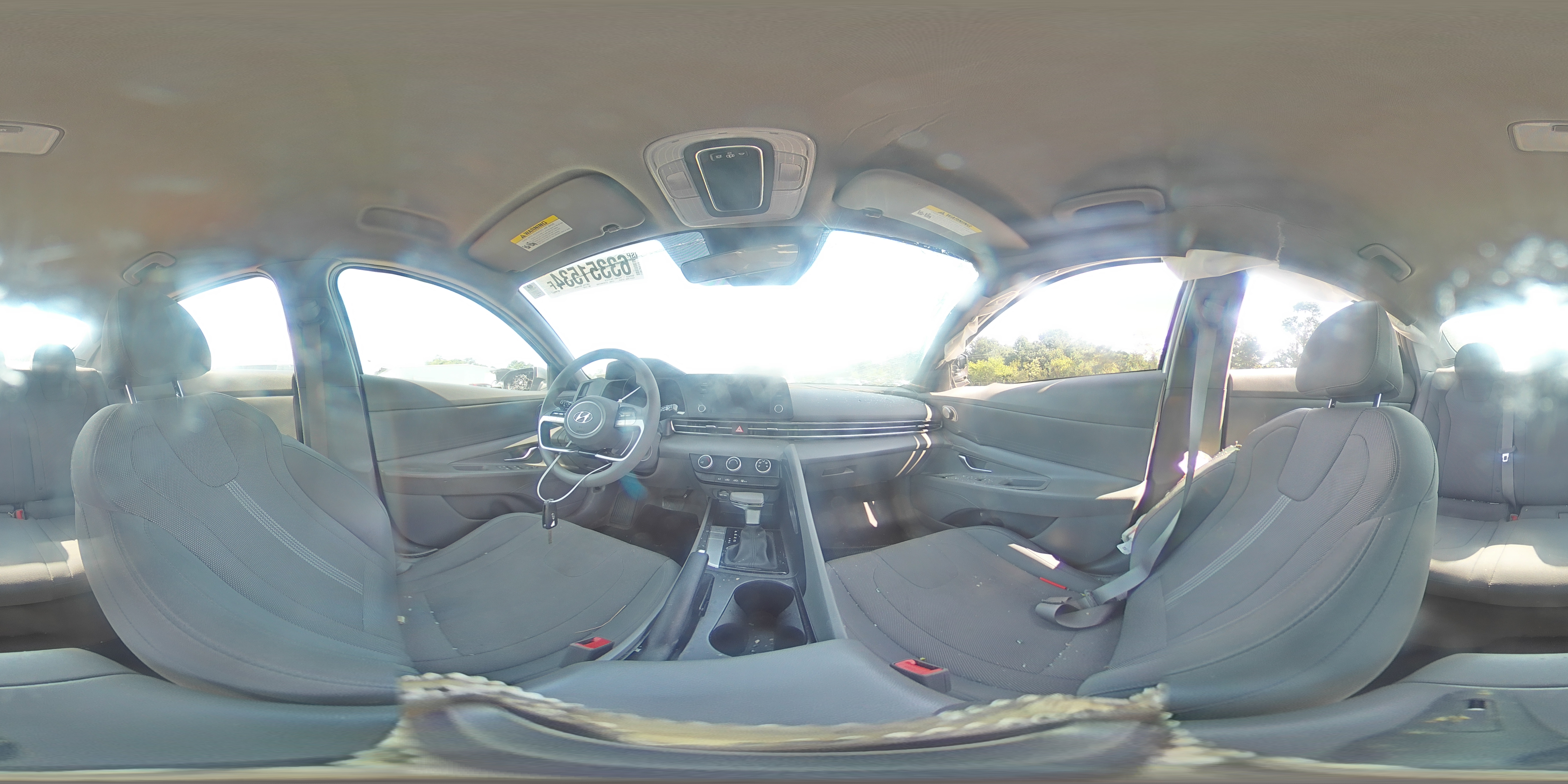 2023 Hyundai Elantra - Image 13