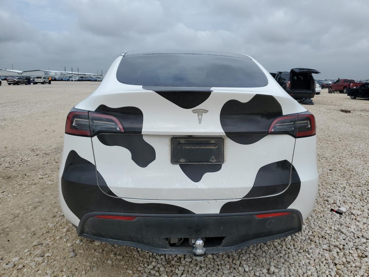 2022 Tesla Model Y VIN: 7SAYGDEE1NA001175 Lot: 63911764