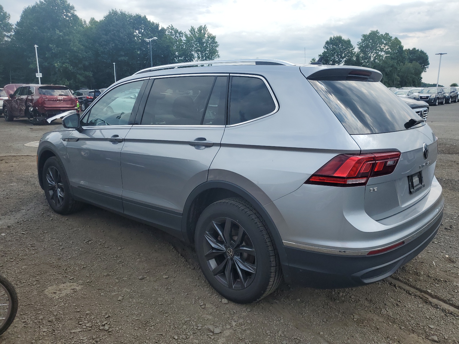 3VVMB7AX2PM035924 2023 Volkswagen Tiguan Se