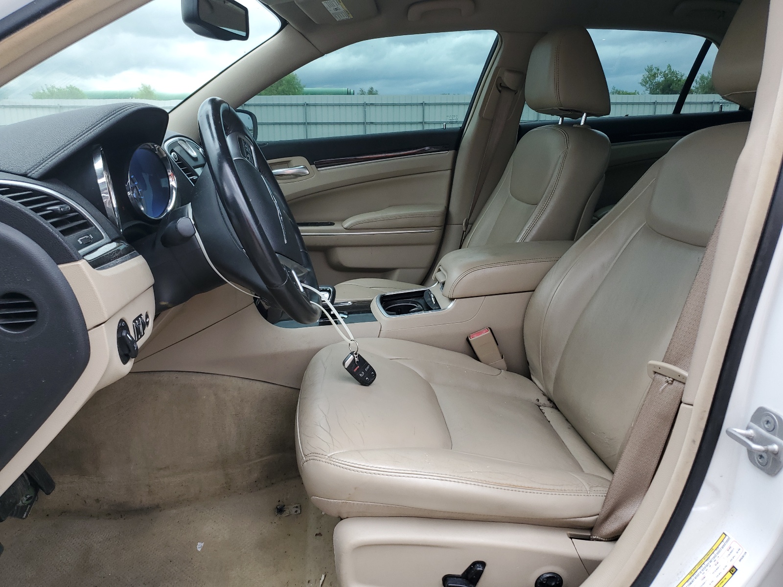 2C3CCAAG2DH530126 2013 Chrysler 300