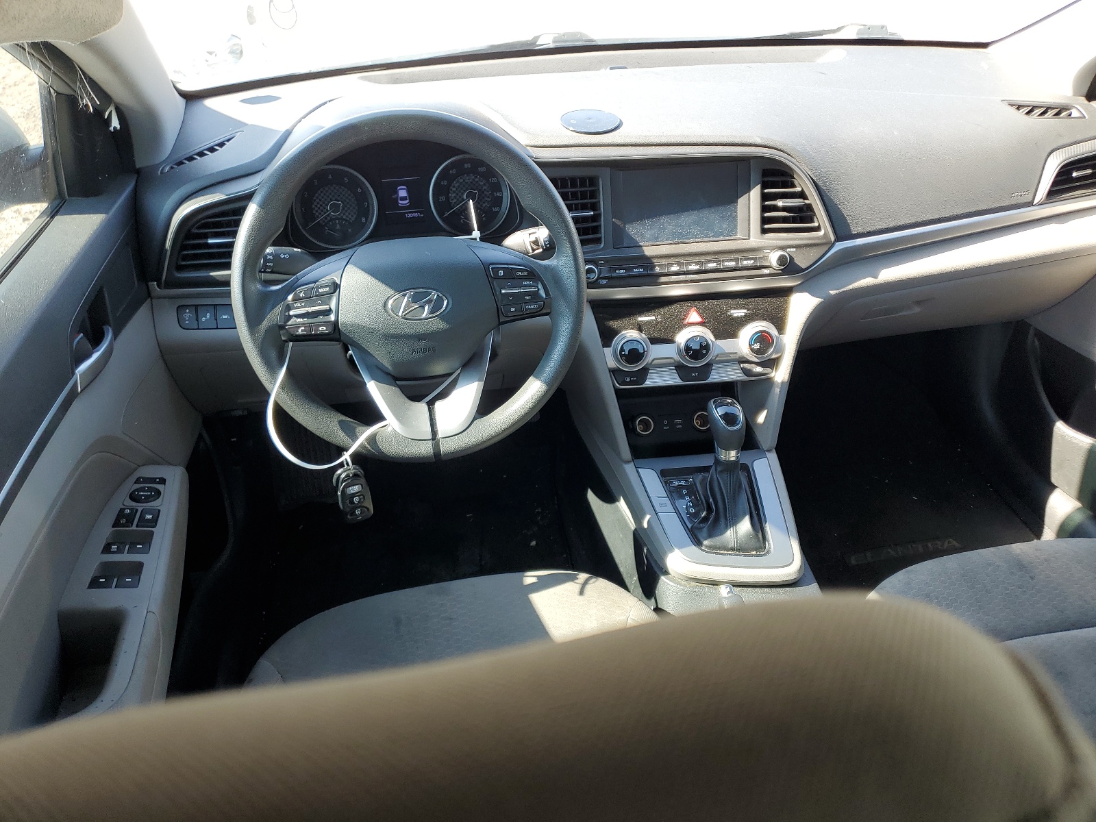 5NPD84LF6KH412284 2019 Hyundai Elantra Sel