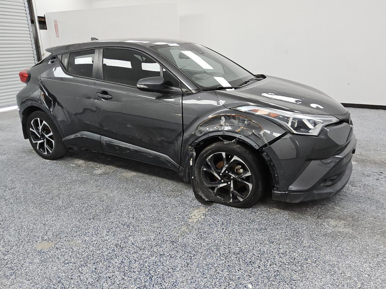 VIN NMTKHMBX5JR039134 2018 TOYOTA C-HR no.4