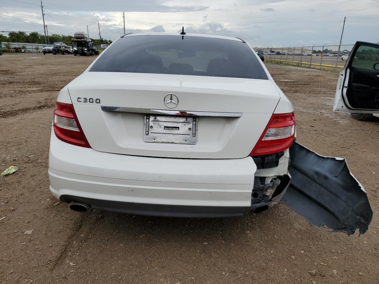 2008 Mercedes-Benz C 300 VIN: WDDGF54XX8F165246 Lot: 62933794