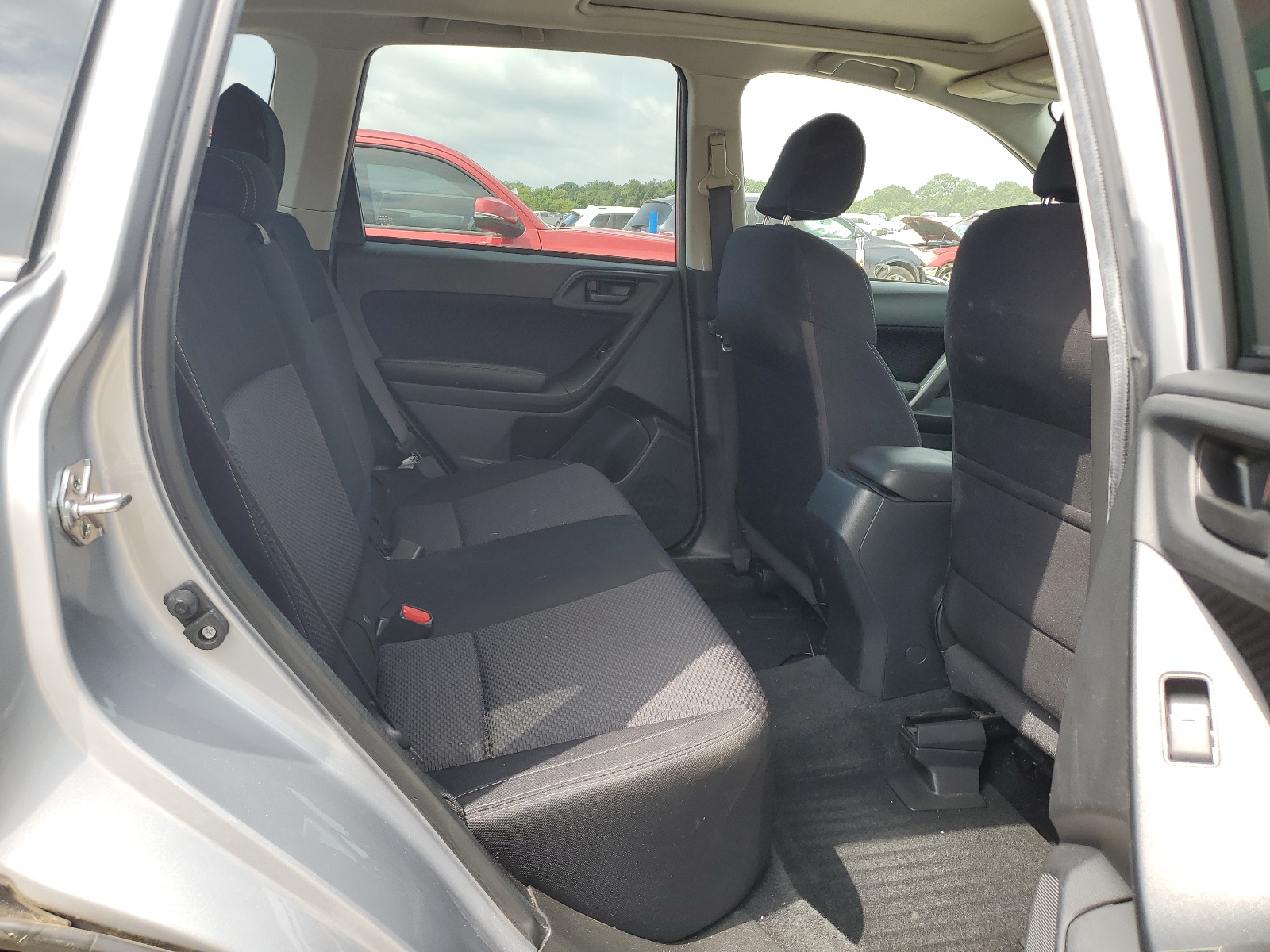 JF2SJAEC6HH405826 2017 Subaru Forester 2.5I Premium