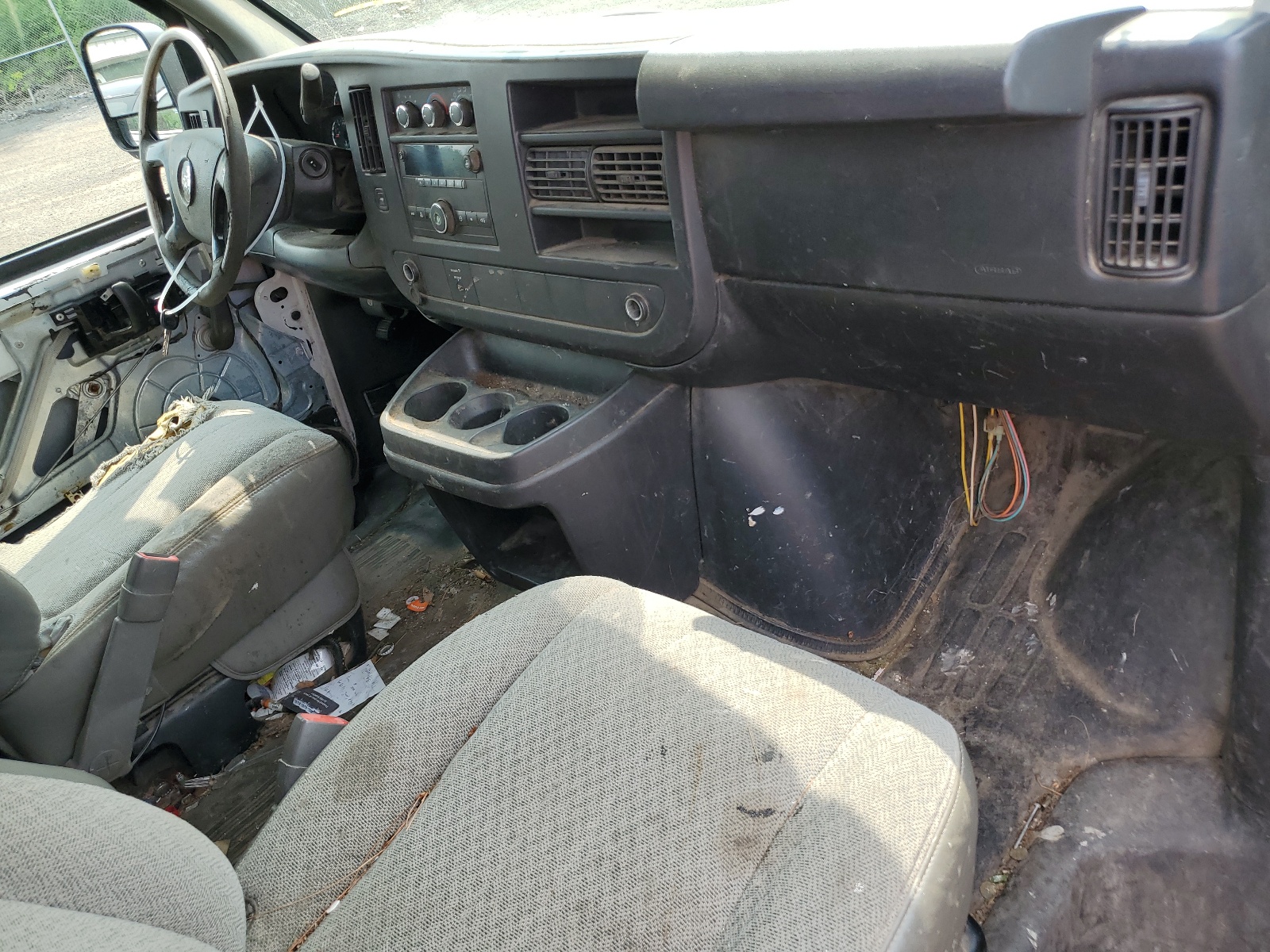 1GCZGFBA9A1147800 2010 Chevrolet Express G2500