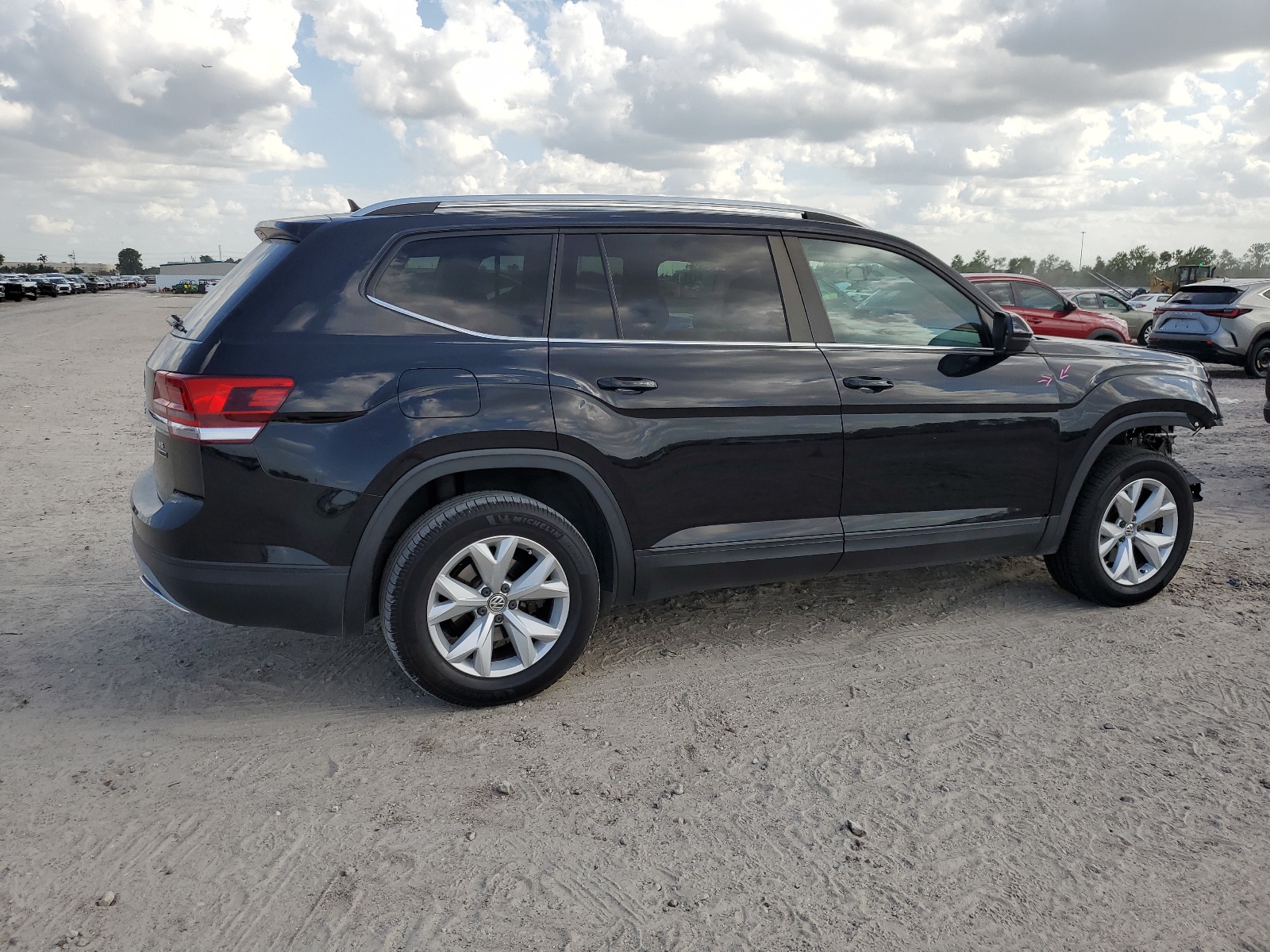 1V2GR2CA6JC518195 2018 Volkswagen Atlas S