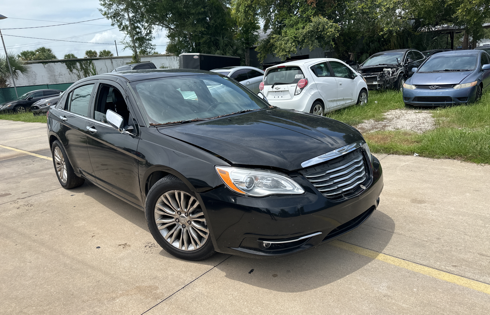 2013 Chrysler 200 Limited vin: 1C3CCBCG1DN574158