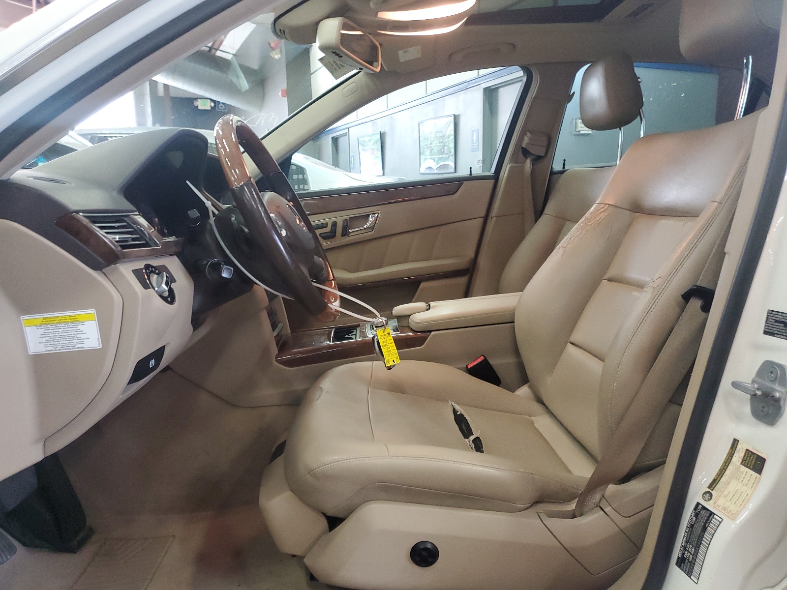 WDDHF8HBXAA146025 2010 Mercedes-Benz E 350 4Matic