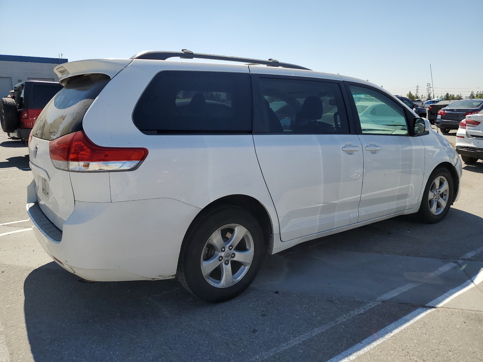 2012 Toyota Sienna Le vin: 5TDKK3DC2CS214563