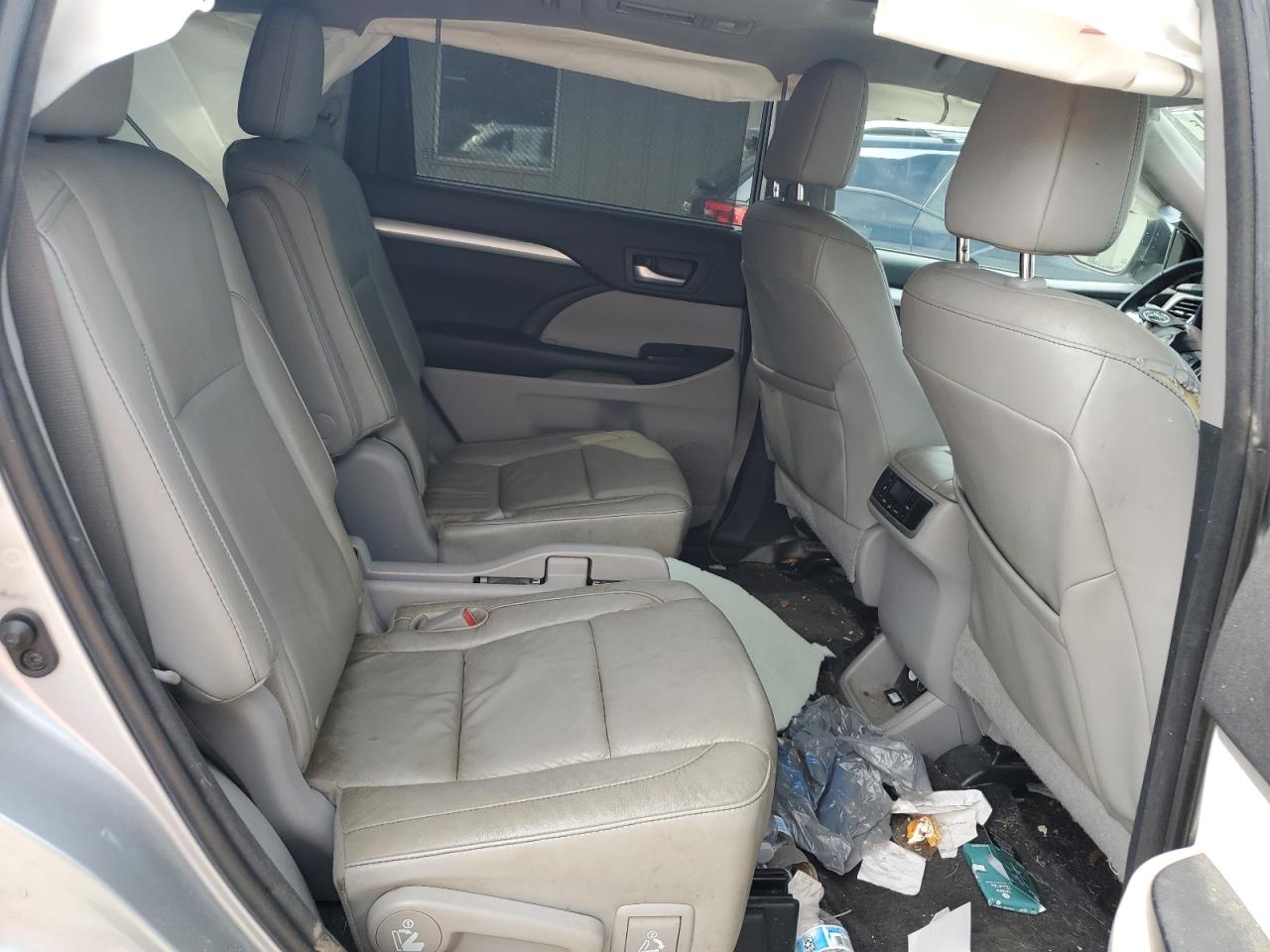 2015 Toyota Highlander Xle VIN: 5TDKKRFHXFS092809 Lot: 63499014