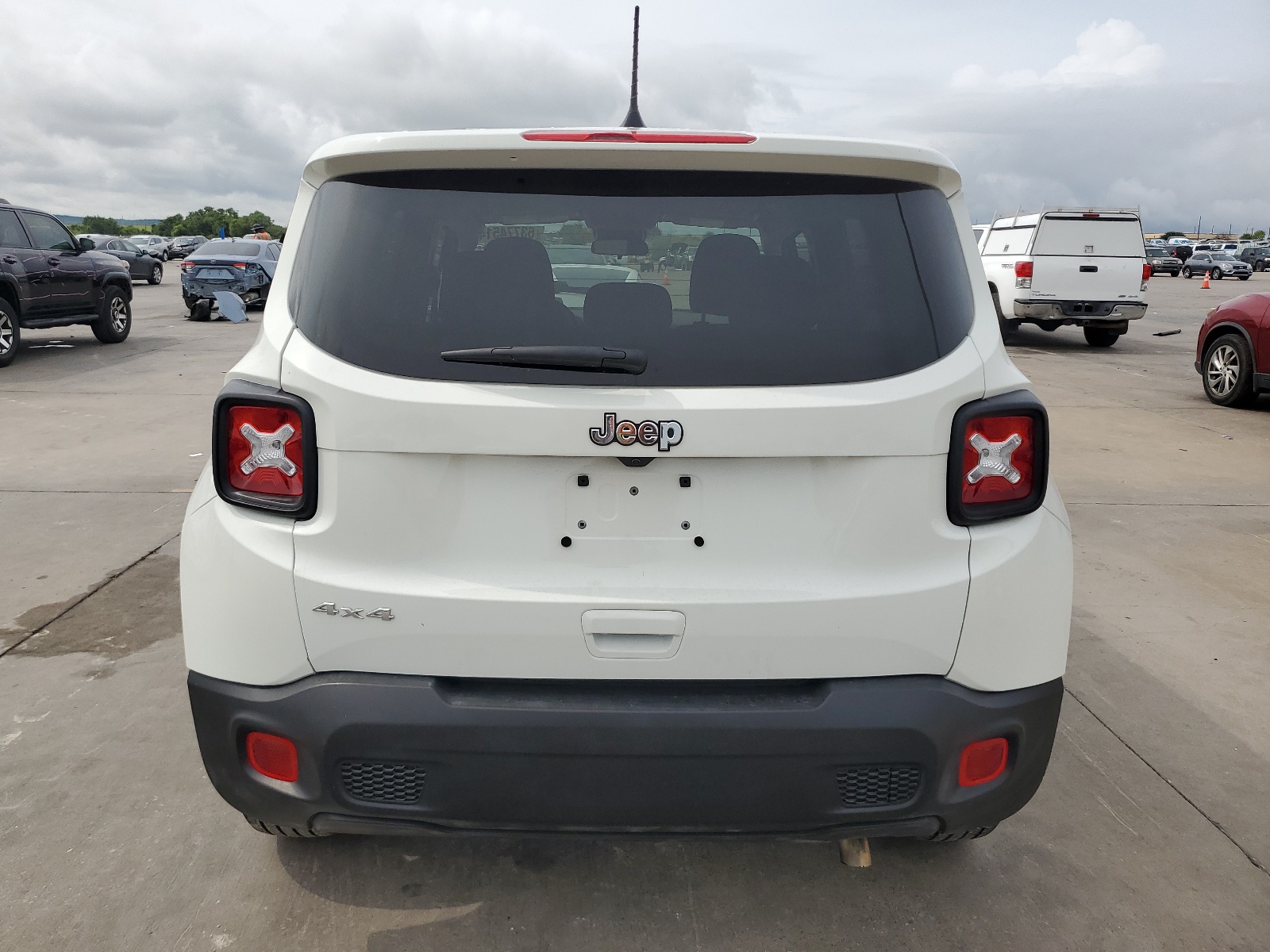 2023 Jeep Renegade Latitude vin: ZACNJDB11PPP57362