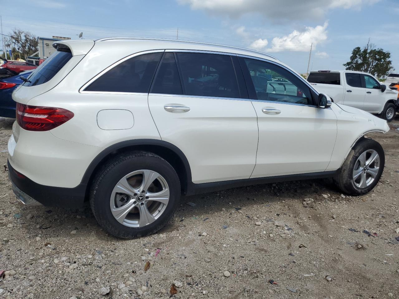 2017 Mercedes-Benz Glc 300 VIN: WDC0G4JB7HF245349 Lot: 64627104