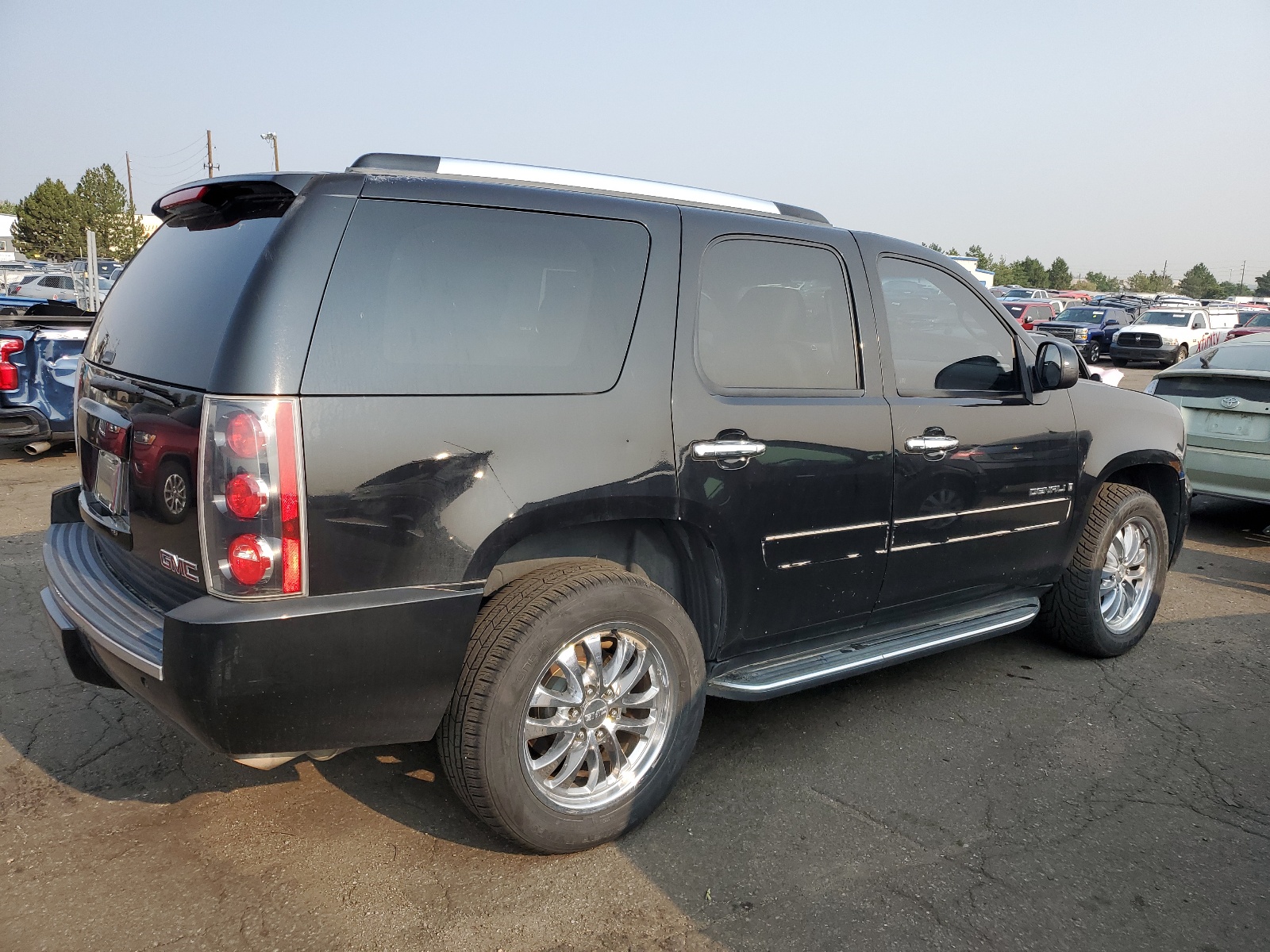 1GKFK63887J401085 2007 GMC Yukon Denali