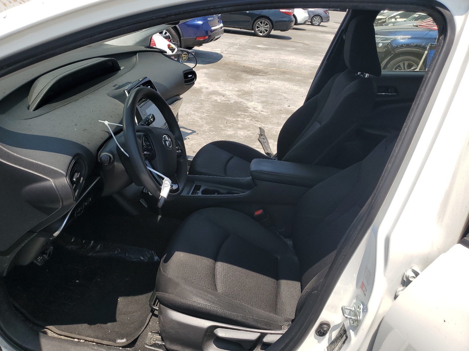 JTDKAMFU9M3146750 2021 Toyota Prius Special Edition