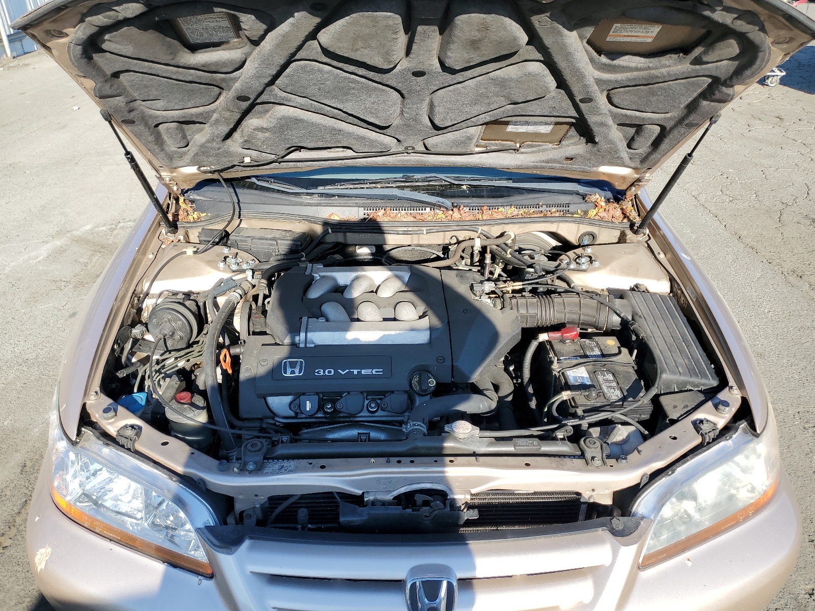 1HGCG16501A016598 2001 Honda Accord Ex