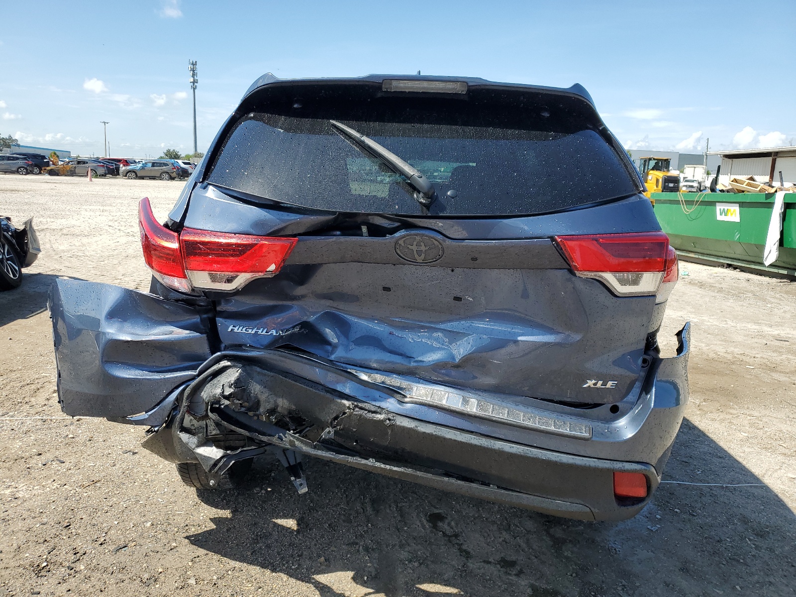 5TDKZRFH9KS320384 2019 Toyota Highlander Se