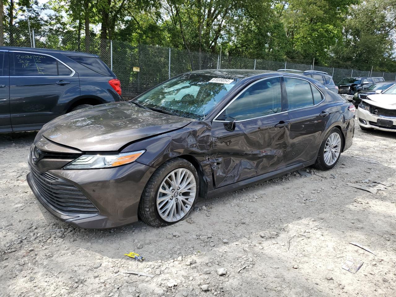 4T1B11HK3JU510057 2018 TOYOTA CAMRY - Image 1