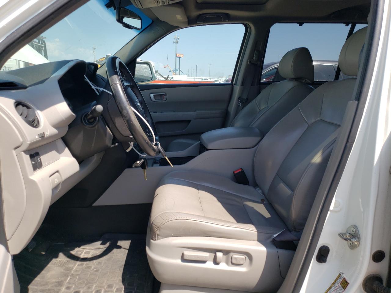 2011 Honda Pilot Touring VIN: 5FNYF4H93BB082581 Lot: 61079114