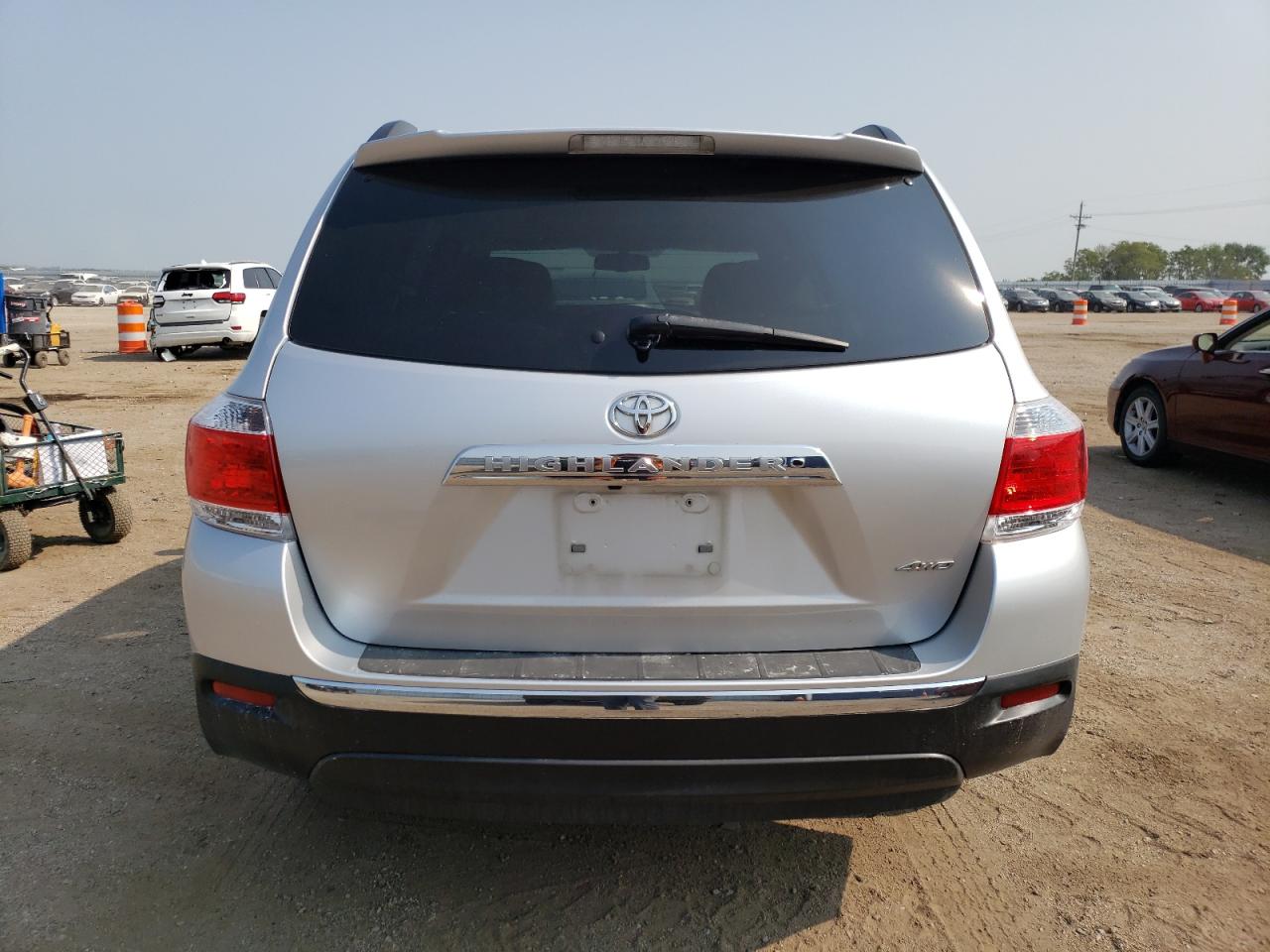 2011 Toyota Highlander Base VIN: 5TDBK3EH2BS090853 Lot: 64004764