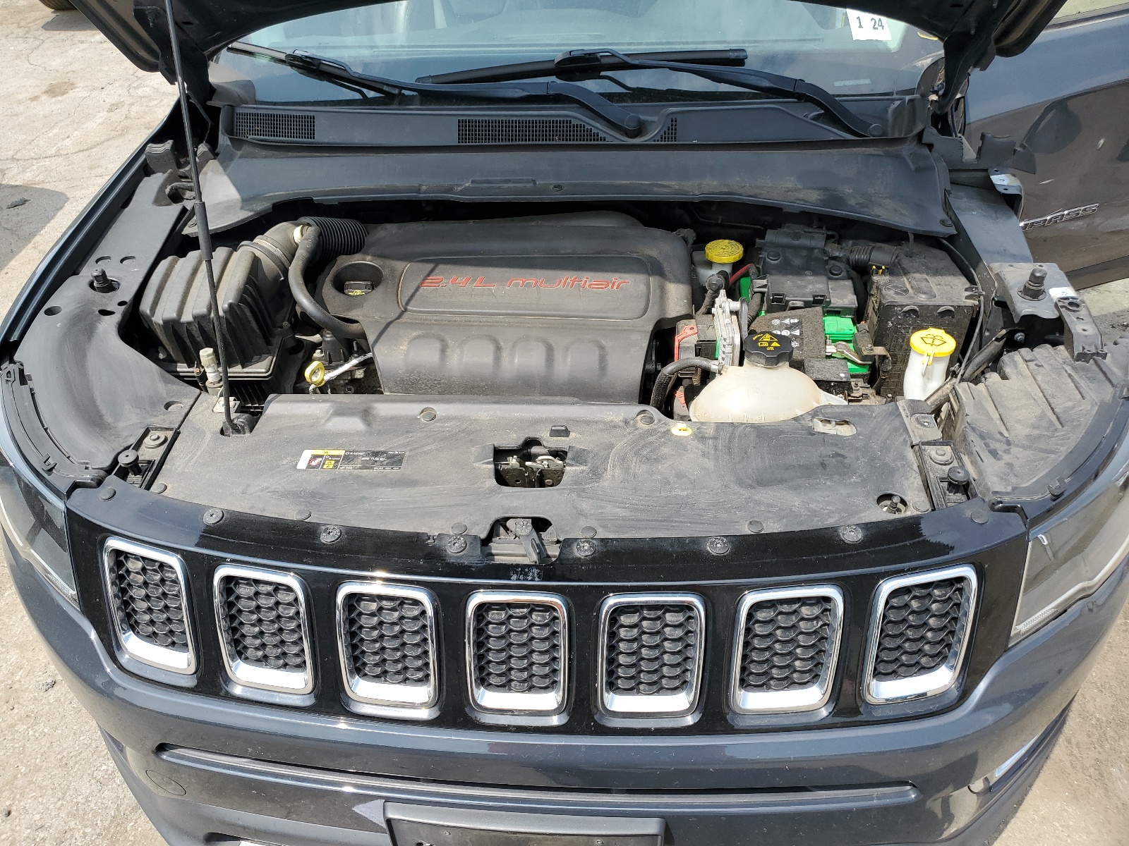 3C4NJDCB4JT307506 2018 Jeep Compass Limited