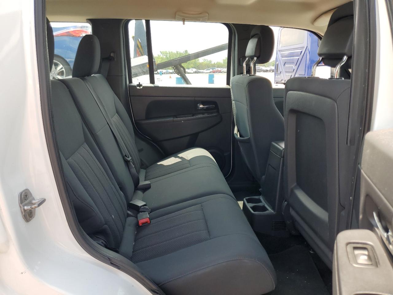 2012 Jeep Liberty (North America) - Image 10