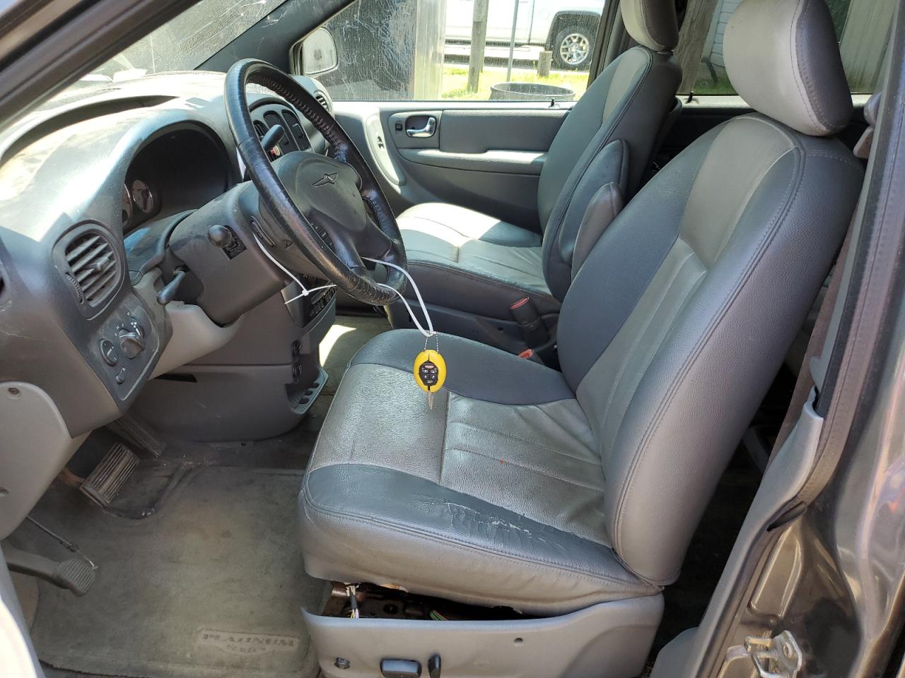 2004 Chrysler Town & Country Touring VIN: 2C4GP54L54R534618 Lot: 64161874