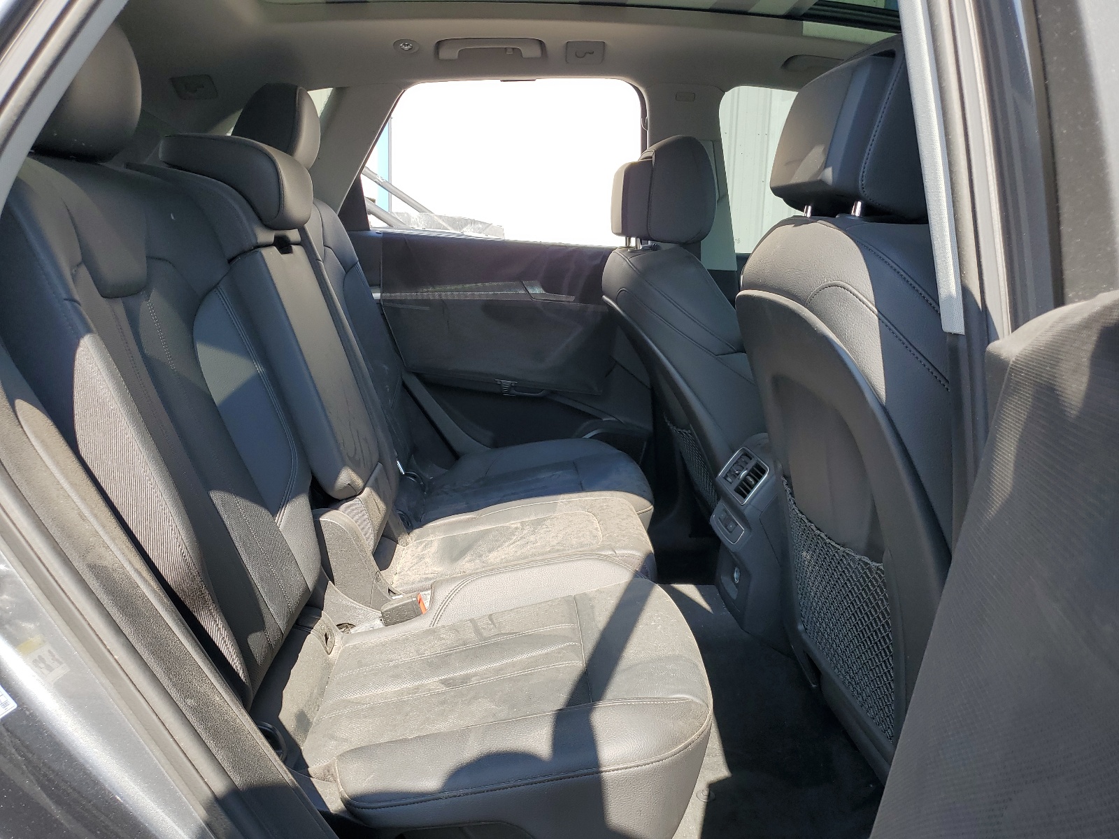 WA1CNAFY4J2215527 2018 Audi Q5 Prestige