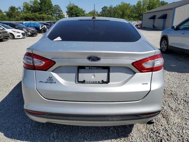 Sedans FORD FUSION 2015 Srebrny