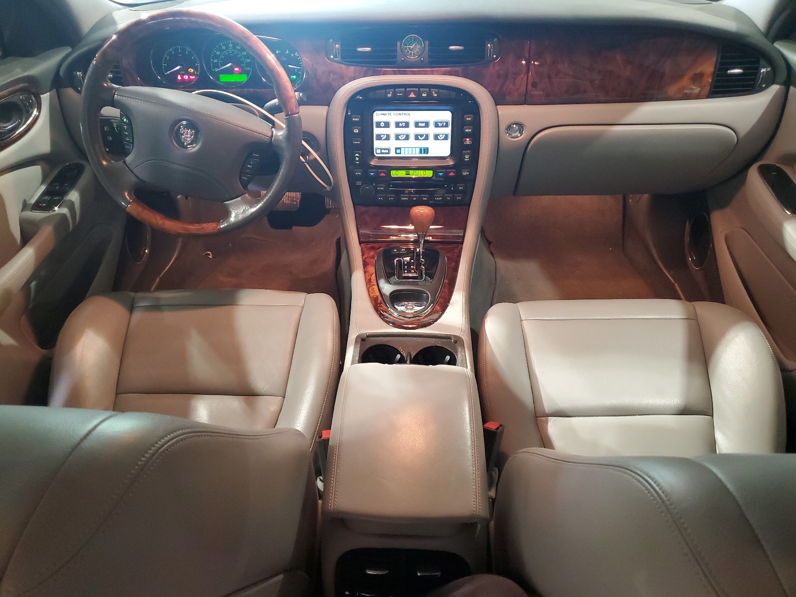 SAJEA71C54SG07644 2004 Jaguar Xj8