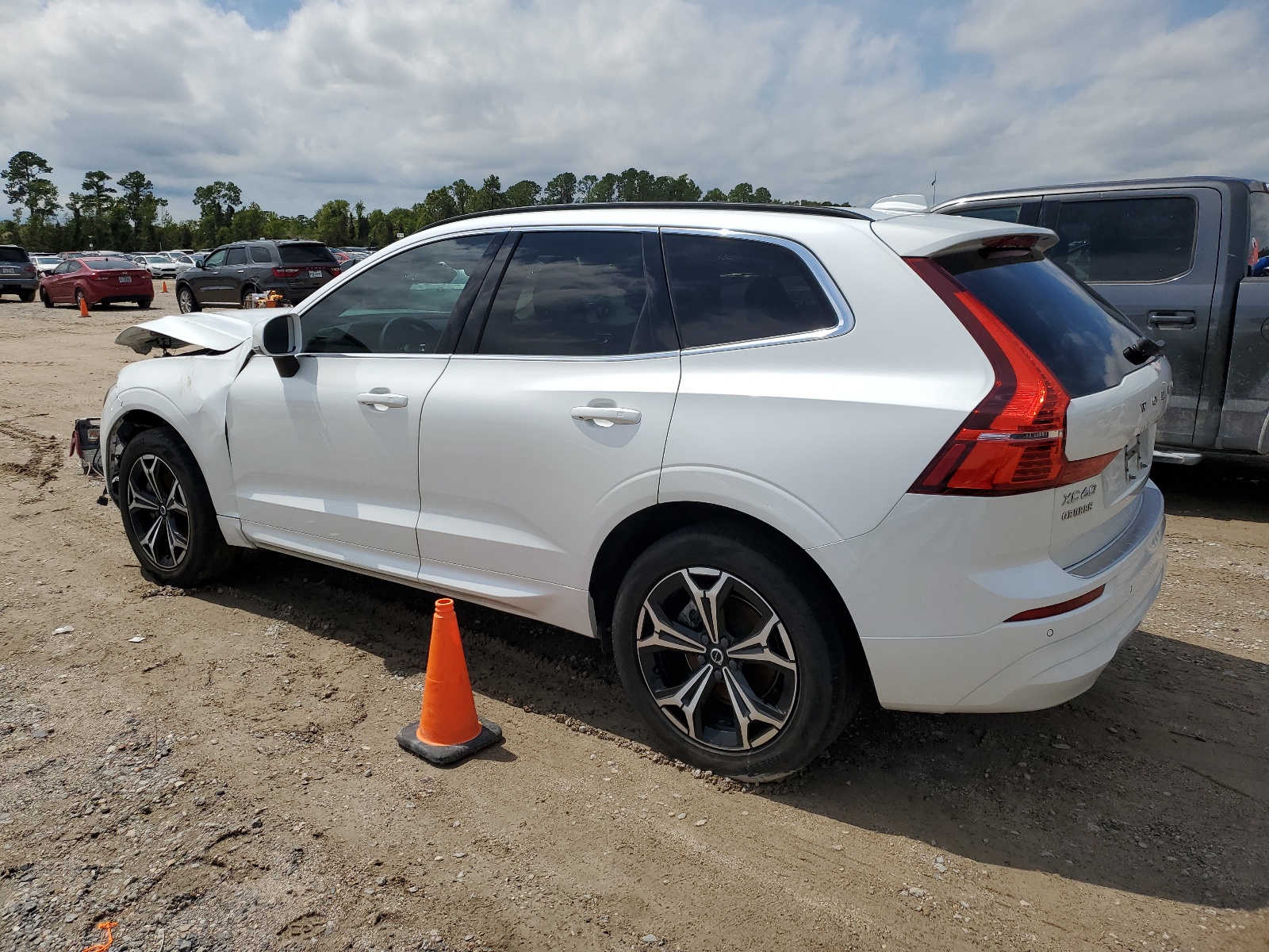 2022 Volvo Xc60 B5 Momentum vin: YV4L12DKXN1091794