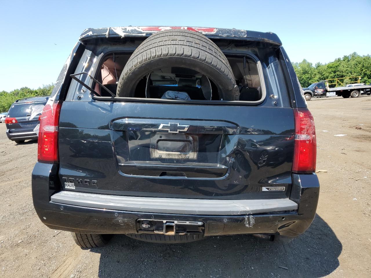 2018 Chevrolet Tahoe K1500 Premier VIN: 1GNSKCKJ0JR183365 Lot: 62401524