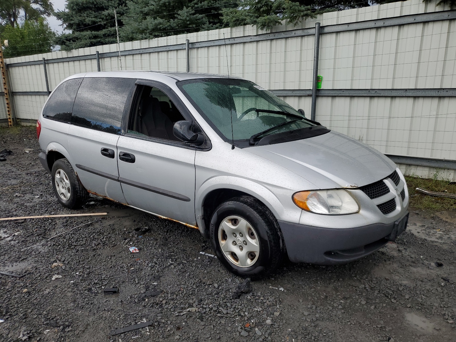 1B4GP25362B737538 2002 Dodge Caravan Se