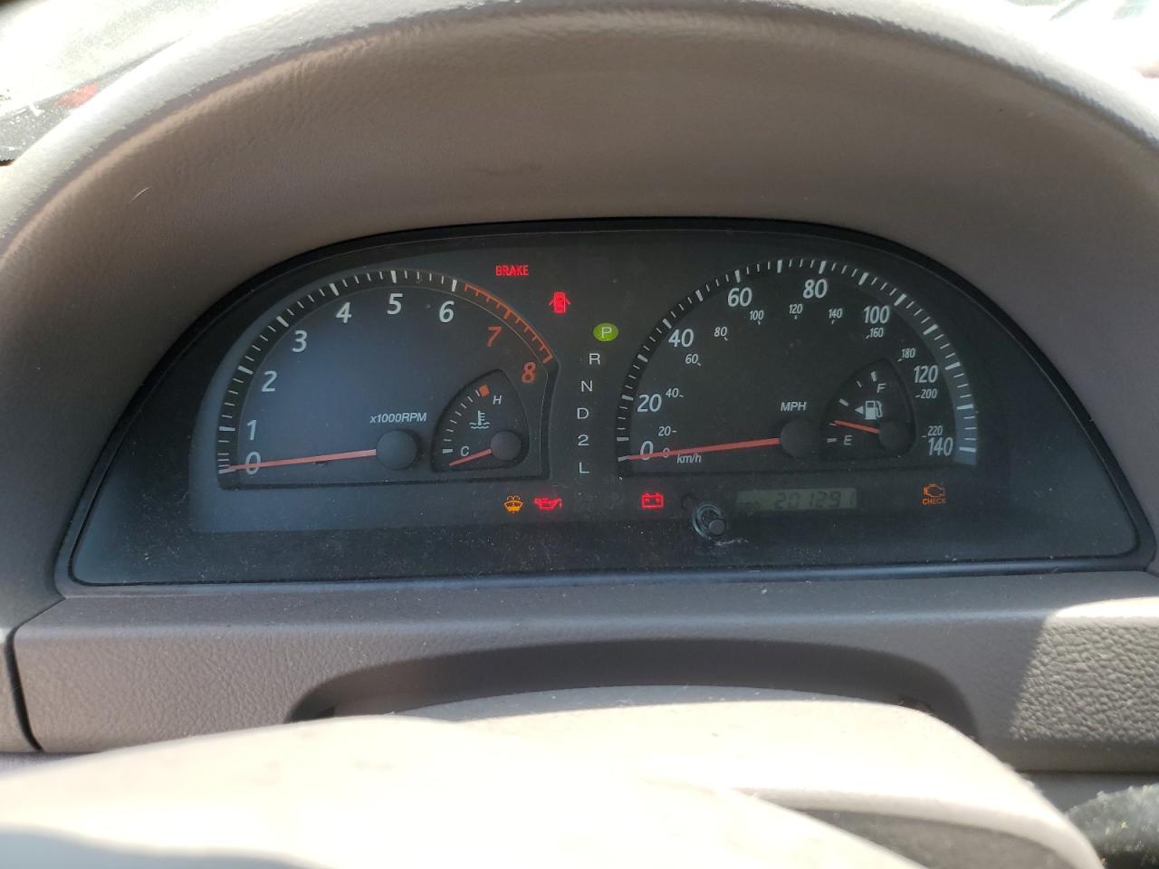 2003 Toyota Camry Le VIN: 4T1BE32K23U738918 Lot: 61702104