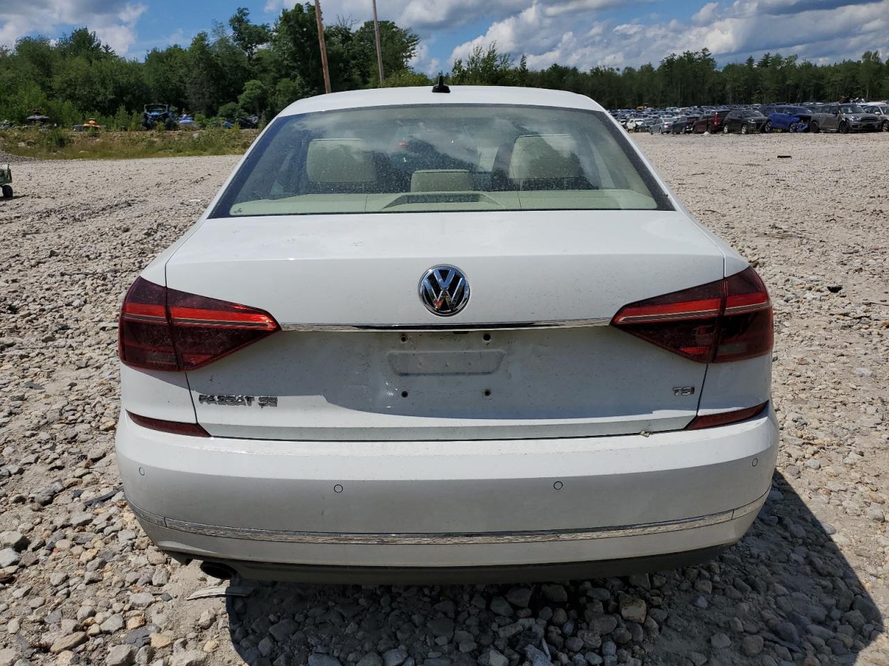 2018 Volkswagen Passat Se VIN: 1VWBA7A35JC041681 Lot: 62187444